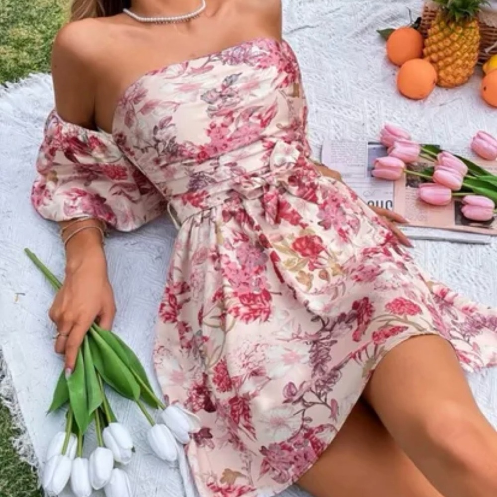 PROM Spring Flower 🌸 🌺 Dress 👗 Satin Material